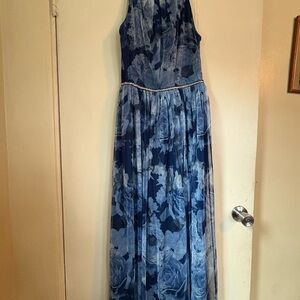 Elegant Blue Floral Maxi Dress